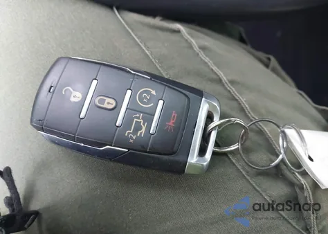 2022 Ram 1500 Laramie 4X2 5'7 Box из США, поврежденный, VIN 1C6RREJM9NN260782